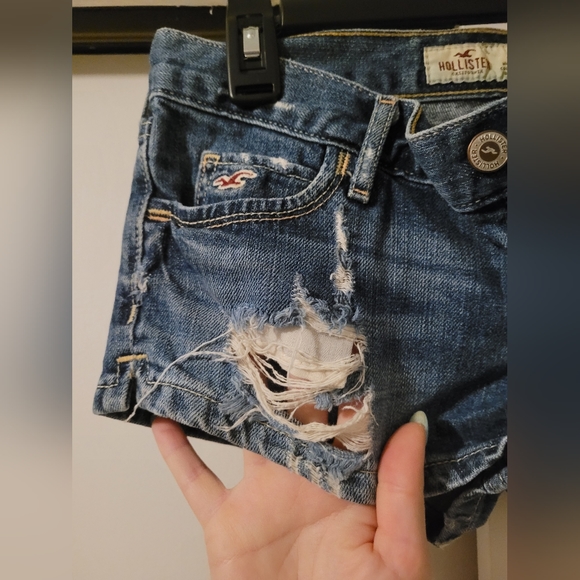 Mini Hollister Jean Shorts - Picture 4 of 4